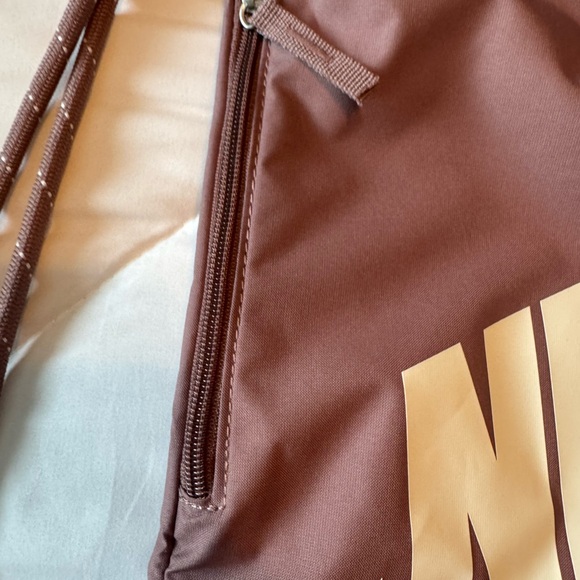 Nike Backpack with Drawstring‎ Closure - Picture 3 of 4
